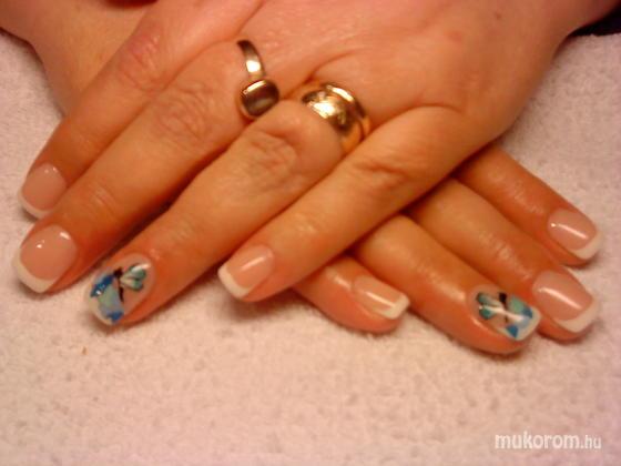 Szabados Eniko - Kék virágok - 2012-04-17 22:23