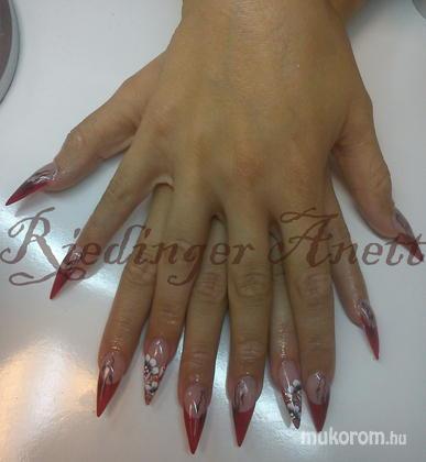 Riedinger Anett - Reni piros - 2011-09-10 10:24