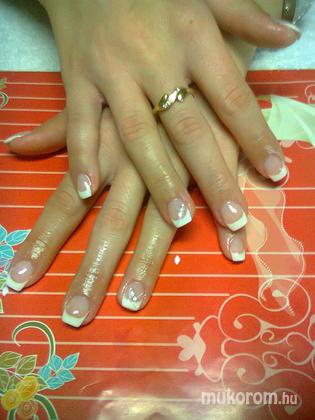 Pályi Andrea - zselé - 2011-11-03 18:59