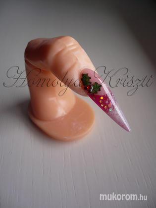 Homolya Kriszti - karácsonyi stiletto minta - 2011-11-18 18:27