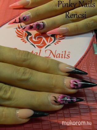 Fridrich Renáta - Gold Deluxe Beauty -Crystal Nails Elite referencia szalon - Pink fekete - 2013-01-13 20:35