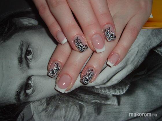 NicolNails - Melinda - 2013-02-01 13:27