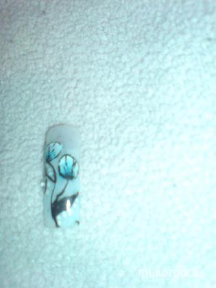 Pusztai Éva - kék akril virág - 2012-02-04 17:13