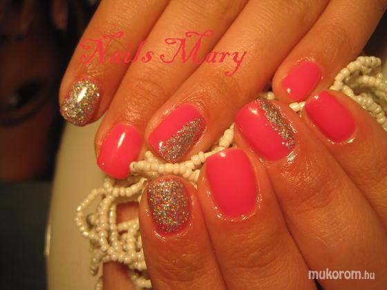 Nails by Mary Saloon - Gel Lac - 2014-01-12 11:50