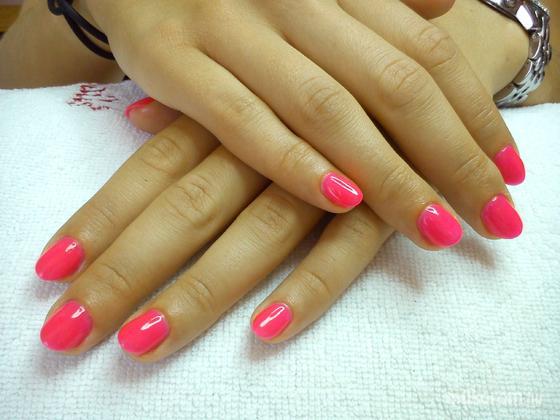 Nail Beauty körömszalon "crystal nails referencia szalon" - őrülten jó szín - 2014-07-29 12:40