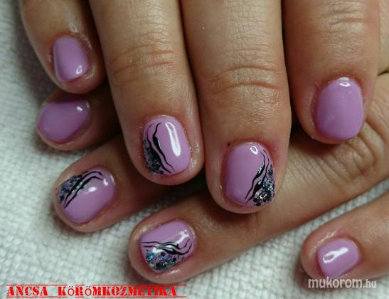 Nail Beauty körömszalon "crystal nails referencia szalon" - gél lakk - 2015-05-05 15:40