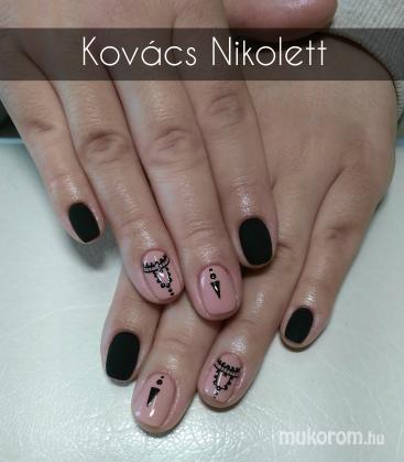 Kovács Nikolett  - Matt fekete és nude  - 2021-02-07 11:25