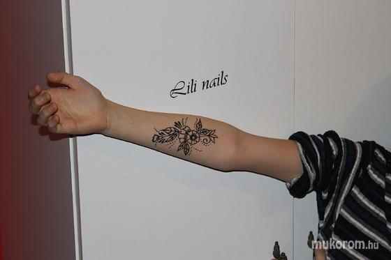 Lili Nails Nottingham - henna - 2012-01-01 22:23