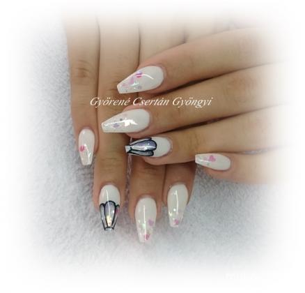 Gyöngyi Györené Csertán - White nail - 2015-10-16 20:29