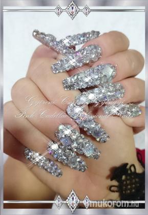 Gyöngyi Györené Csertán - Diamond nail - 2016-01-06 21:40