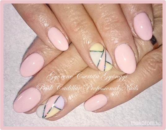 Gyöngyi Györené Csertán - Pink nails - 2016-08-20 11:04