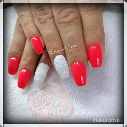 Dream Nails Körömstúdió - Nyári pixie - 2017-06-15 08:21