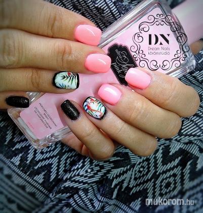 Dream Nails Körömstúdió - Neonos tropical - 2017-08-09 23:30