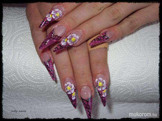 zabloczki judit - judy nails - 2012-10-10 15:50