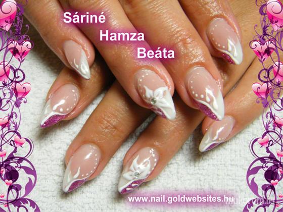 Sáriné Hamza Beáta (Baross Beauty Szalon) - fehér és pink 3d zselés virággal - 2012-05-20 14:20