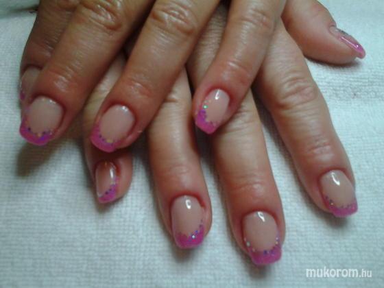 Nail Beauty körömszalon "crystal nails referencia szalon" - Katinak - 2012-12-08 19:59