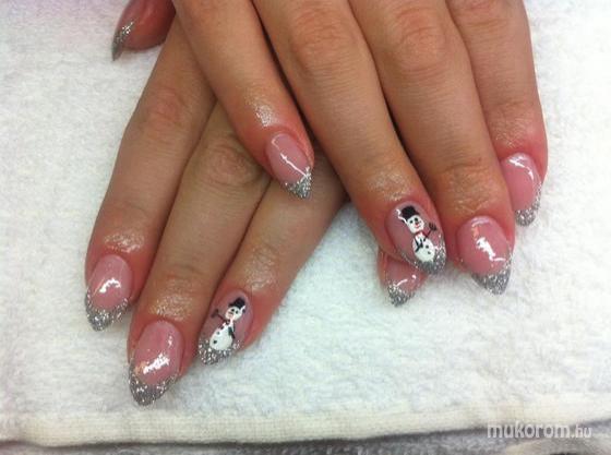 Bridget Nails - hoemberes - 2013-01-05 14:54