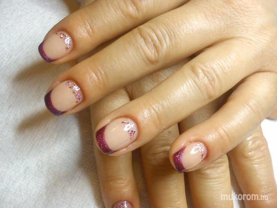 Nail Beauty körömszalon "crystal nails referencia szalon" - Katinak - 2013-04-02 15:52