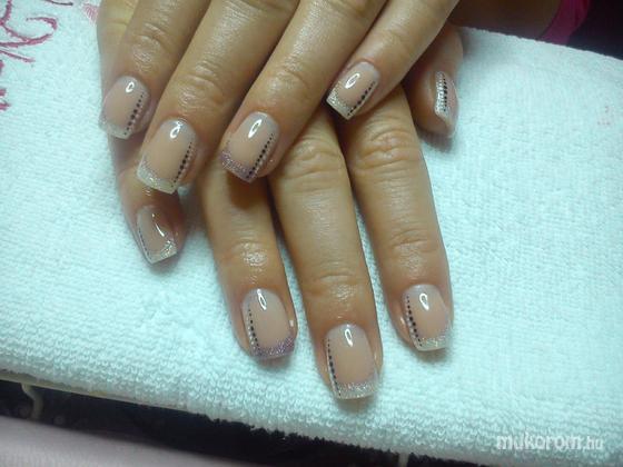 Nail Beauty körömszalon "crystal nails referencia szalon" - Katinak - 2013-09-27 21:45