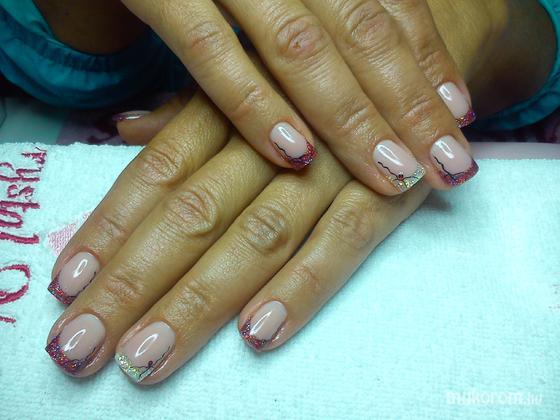 Nail Beauty körömszalon "crystal nails referencia szalon" - Andinak - 2013-09-27 21:48