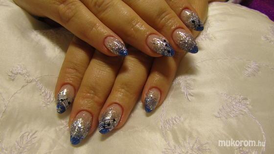 Nagy Nikolett - Winter nails - 2013-12-06 20:13