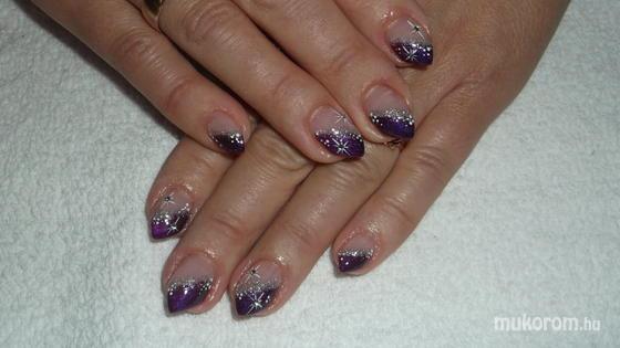 NicolNails - Mariann - 2013-12-17 17:28