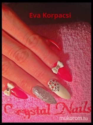 Eva korpacsi - Red white silver - 2014-05-03 21:10