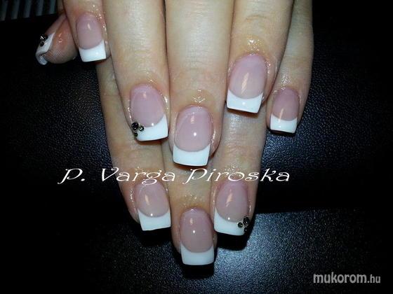 P. Varga Piroska - Francia zselé strasszokkal - 2014-09-03 09:35