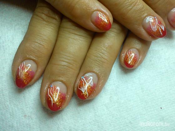 Nail Beauty körömszalon "crystal nails referencia szalon" - Áginak - 2014-09-17 23:09