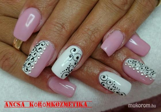 Nail Beauty körömszalon "crystal nails referencia szalon" - hozott minta alapján  - 2015-03-07 09:04