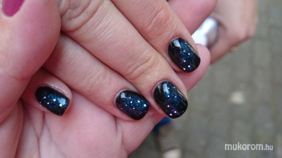 Nail Beauty körömszalon "crystal nails referencia szalon" - Mini világűr - 2016-04-18 19:40