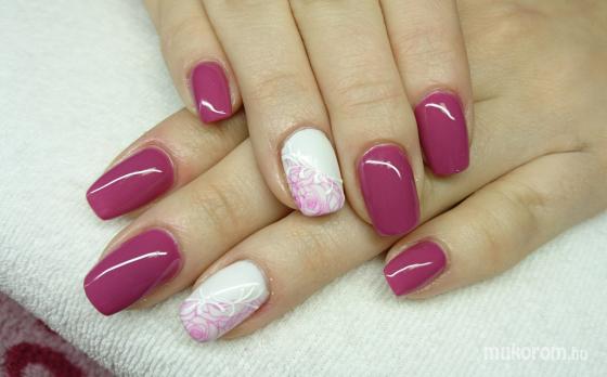 Nail Beauty körömszalon "crystal nails referencia szalon" - Töltés - 2017-01-13 22:39