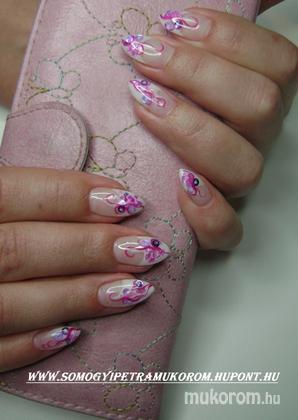 Somogyi Petra - Rózsaszínes lilás kavalkád kérésre - 2011-03-02 18:01