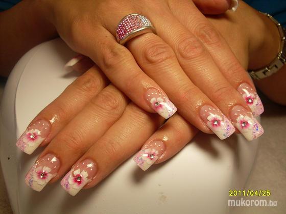 Lippert-Hlinka Zsu - pink virágos - 2011-06-18 21:09