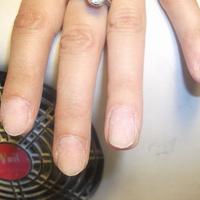 mukorom.hu - Előkészítem a körmöket nail prep -et és primert használok.